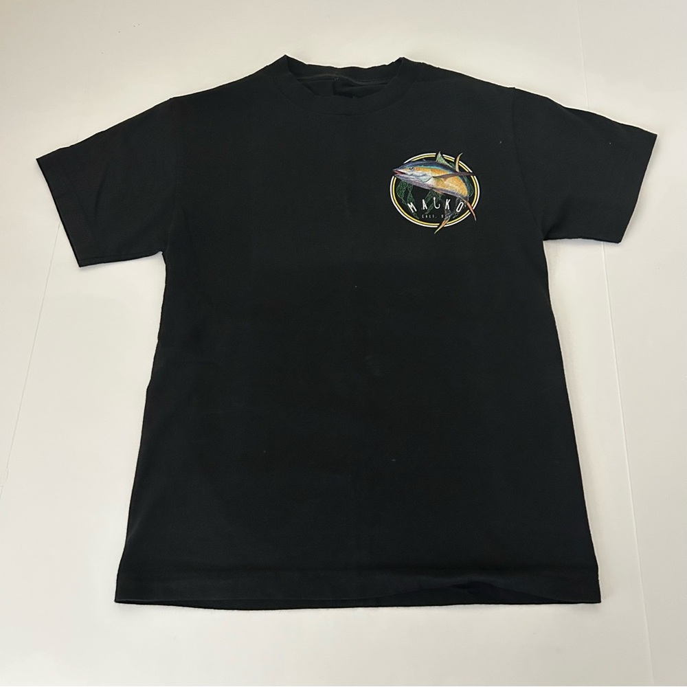 Mako Chasin Tail Black Graphic T-Shirt Size Small